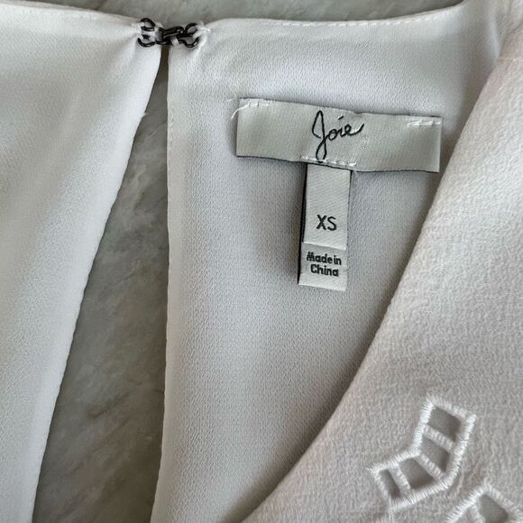 Joie Perdue Crocheted Sleeveless silk blouse Top porcelain color size XS - Picture 6 of 8